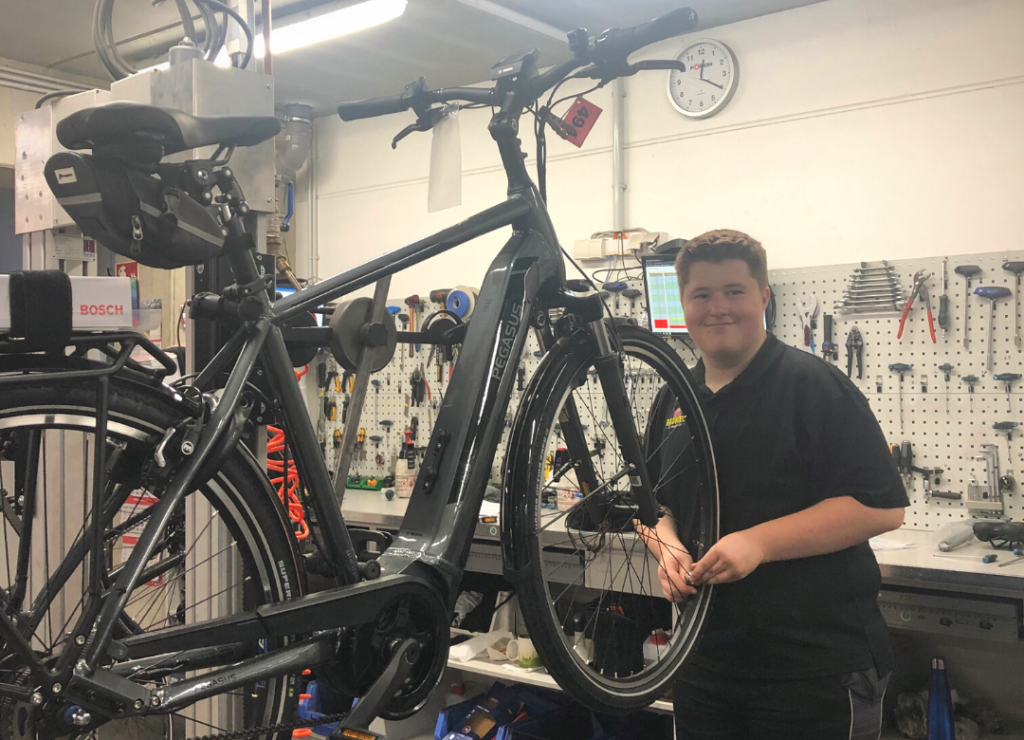 Fabian wird Zweiradmechatroniker Radwelt Coesfeld